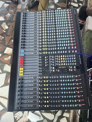  Heath Gl2400 24channel Analog Audio Mixer.