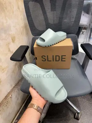 Adidas Yeezy Slides Salt