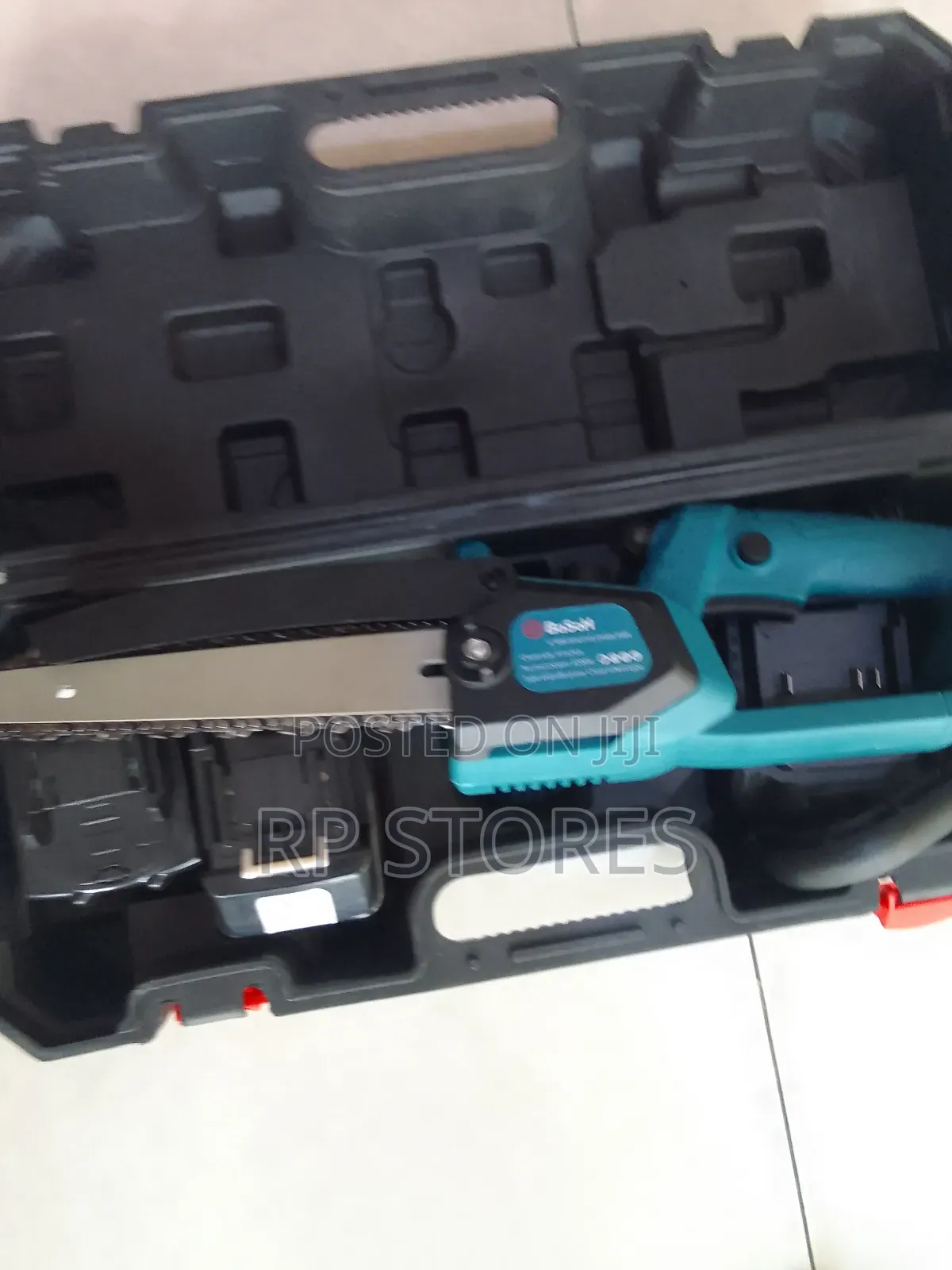 Basoh Chainsaw 8" With Two Batteries and Charger