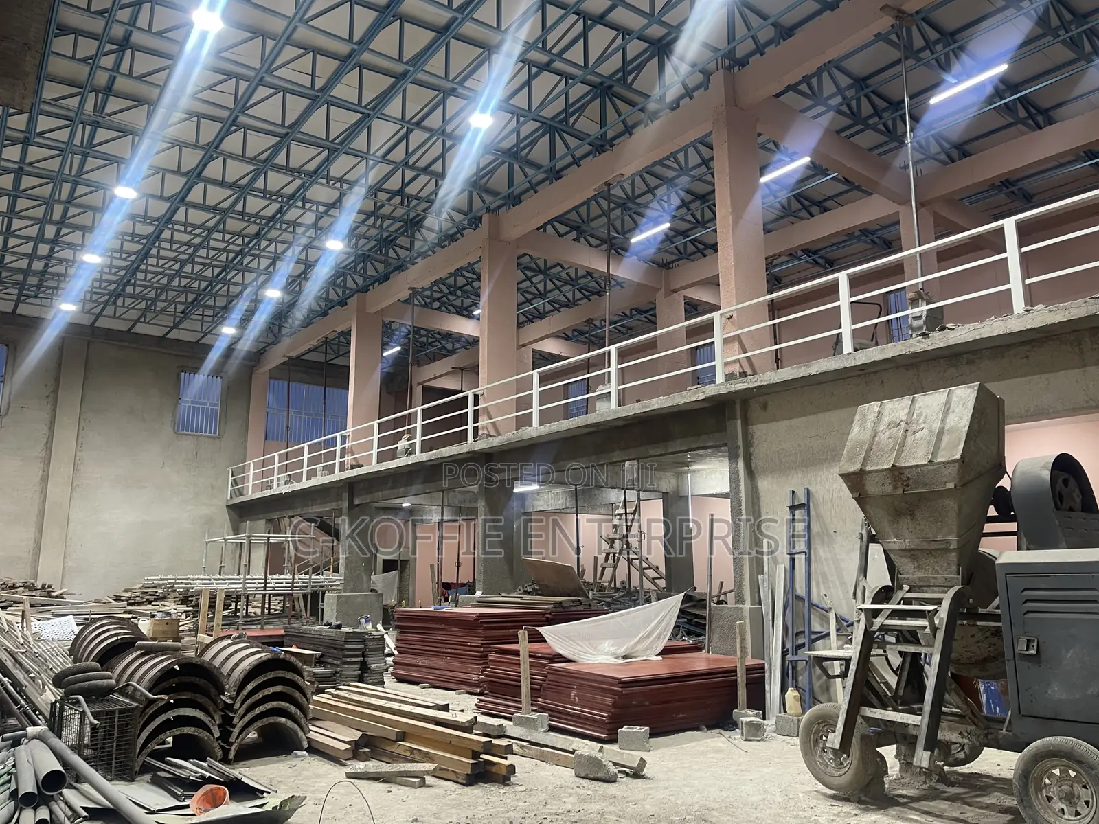 900 Newly Built Warehouse at Tesano for Rent