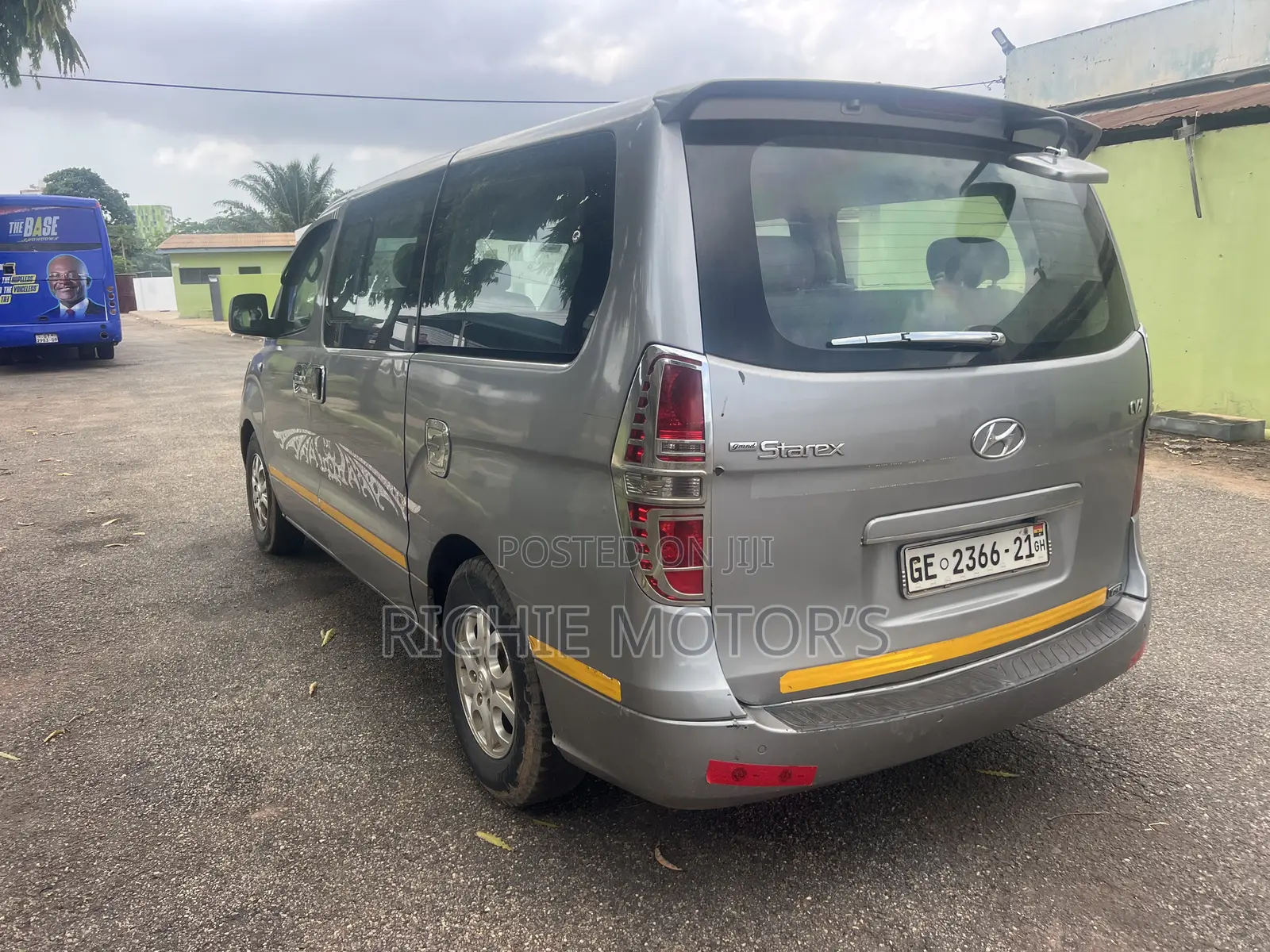 Hyundai Starex 2012 Silver