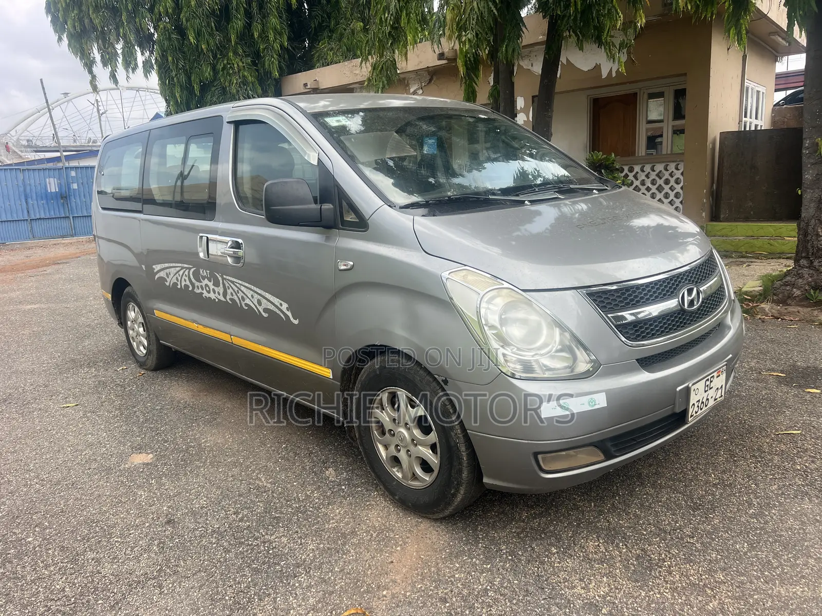 Hyundai Starex 2012 Silver