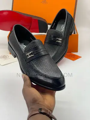 Black Design Leather Loafer Shoe With H Symbol on the Top