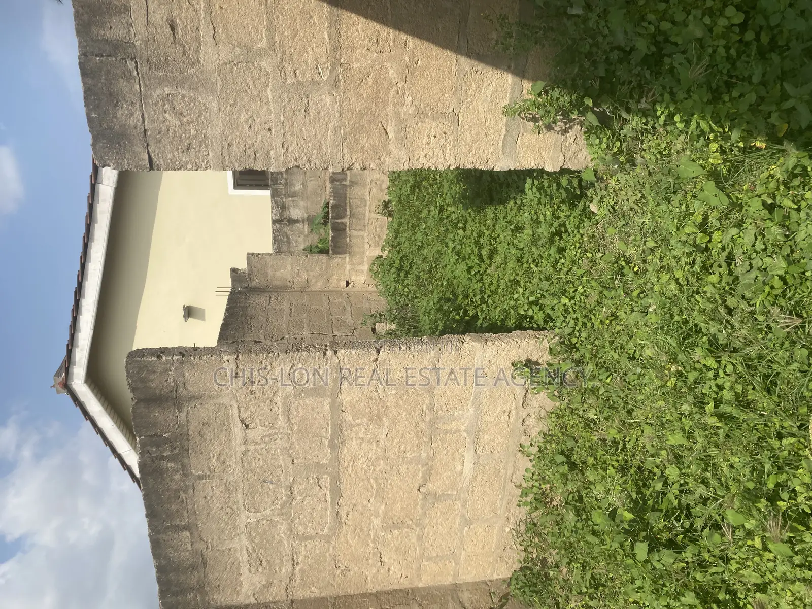 Genuine Land and Uncompleted House for Sale.