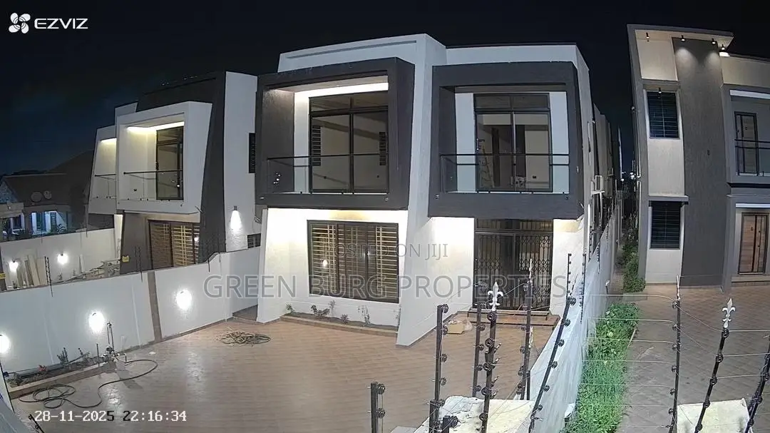 4bdrm House in Green, East Legon for sale