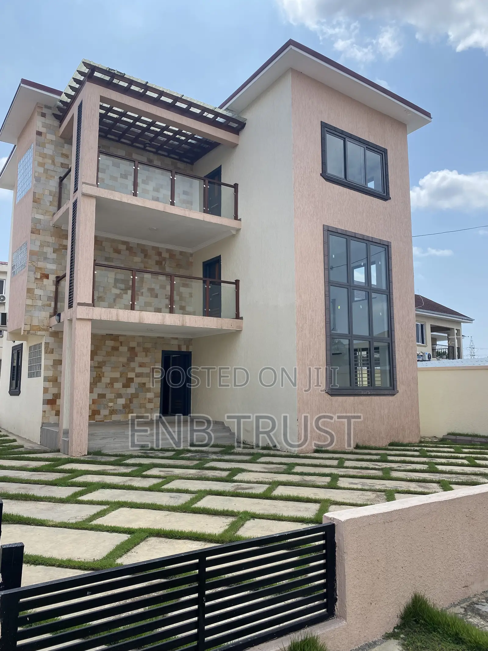 4bdrm House in Achimota, Mile 7 for sale