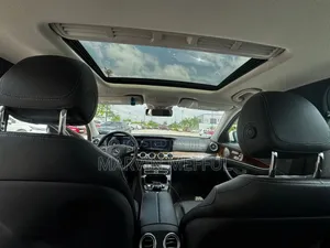 Mercedes-Benz E300 4Matic AWD Sedan (2.0L 4cyl 9A) 2017 White