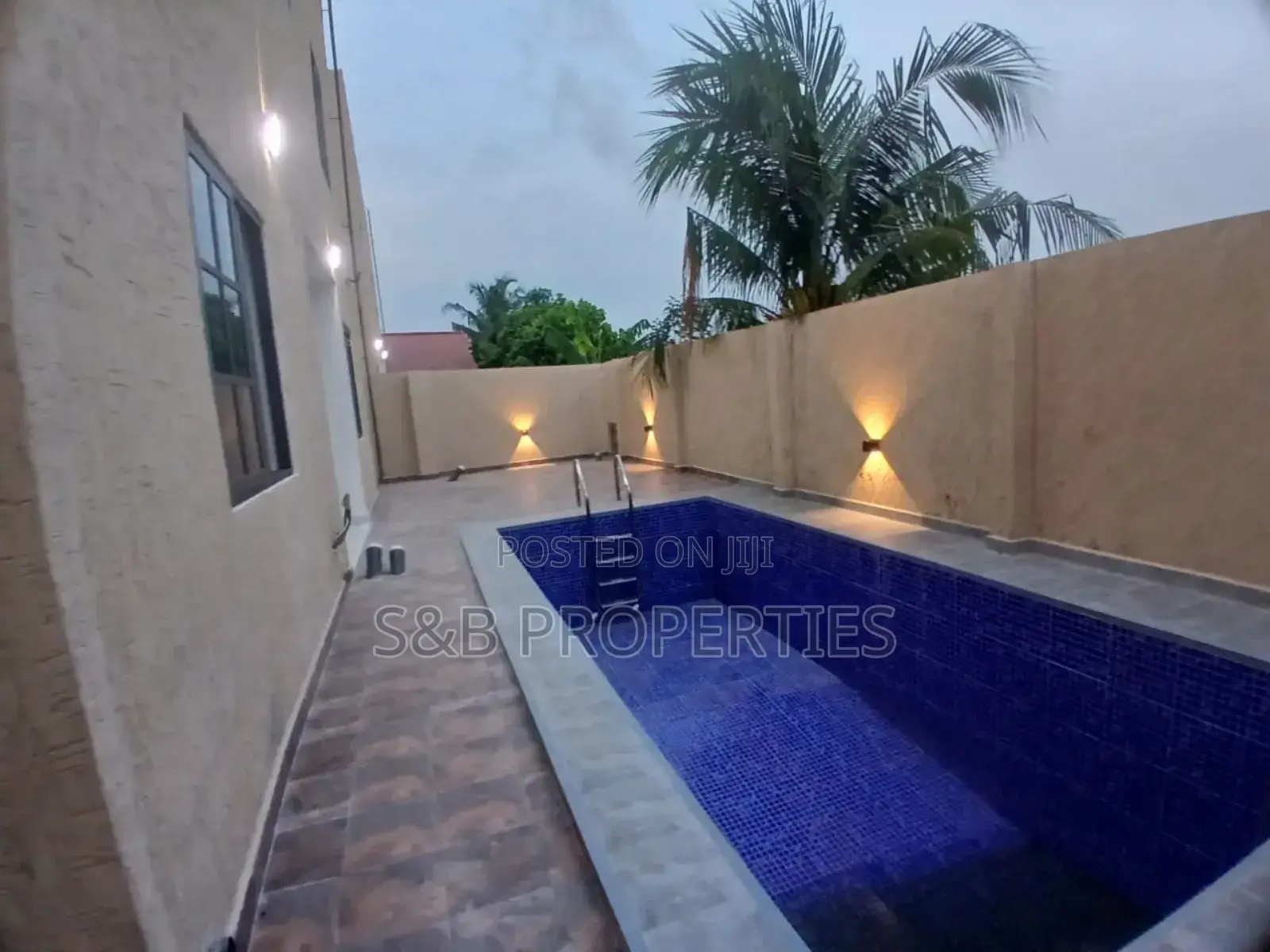 4bdrm House in Ashomang Estate for sale