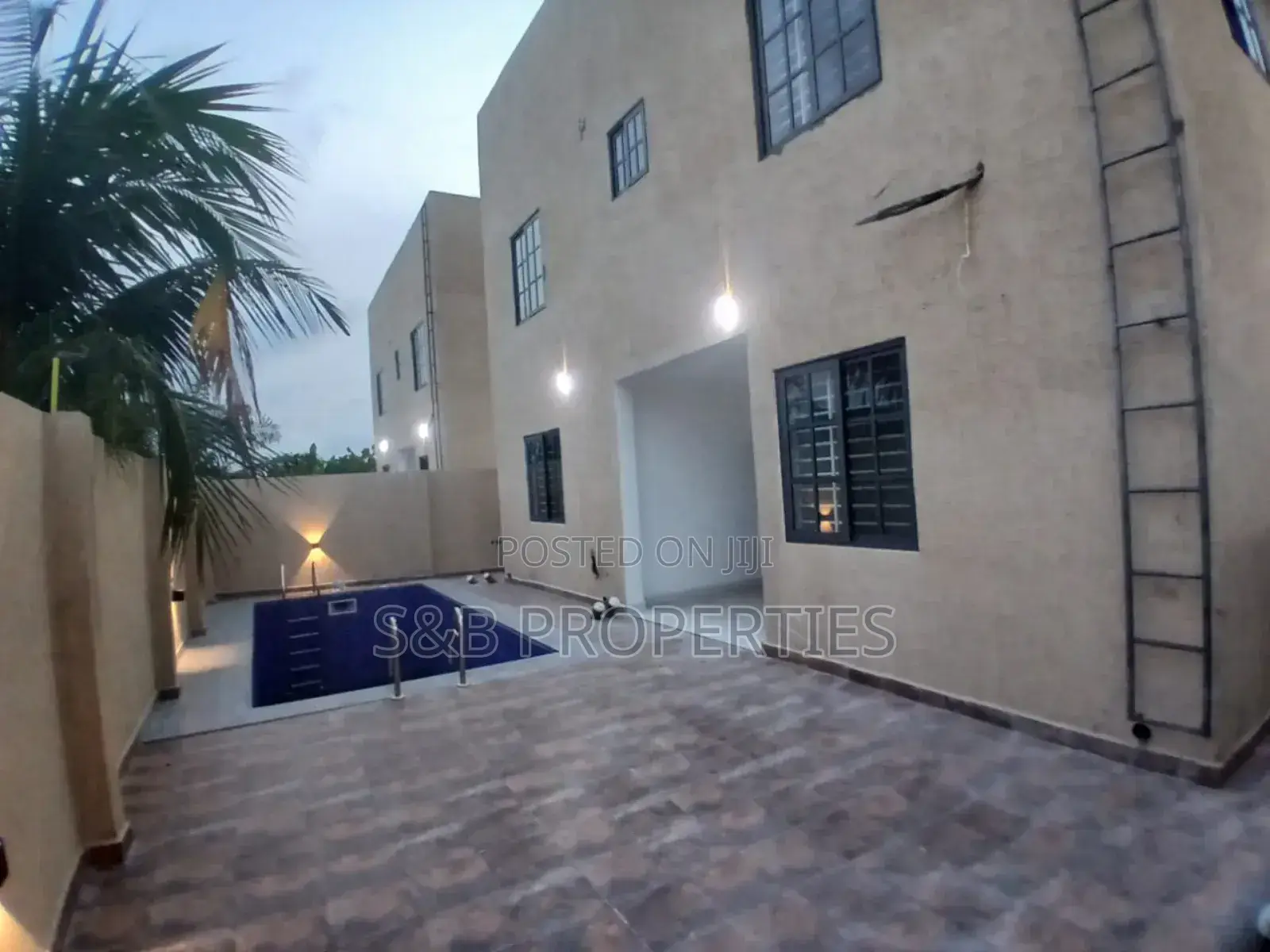 4bdrm House in Ashomang Estate for sale