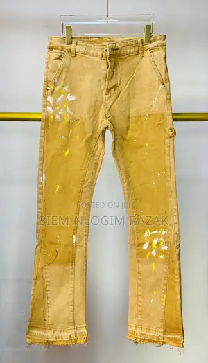 Topmost Quality Vintage Baggy Flare Jeans Available in Stock