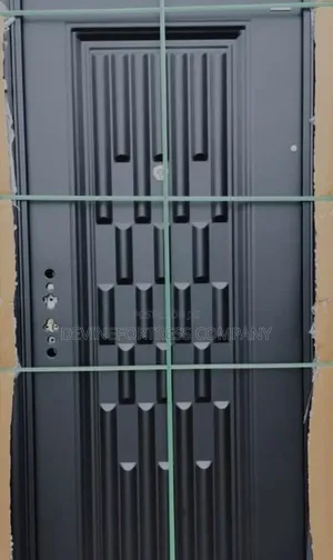 Black and Heavy Single Door With Keys