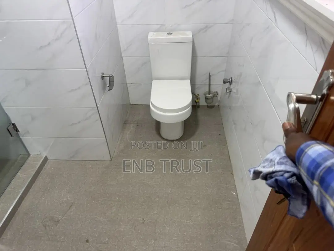 4bdrm House in Tema Community 24 for rent