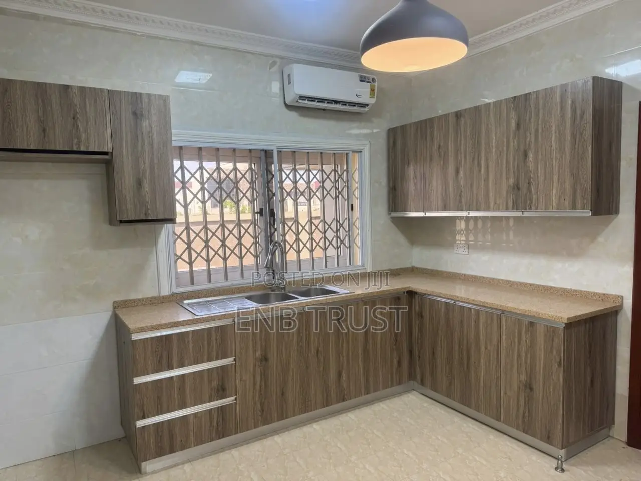 4bdrm House in Tema Community 24 for rent