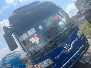 Kia Granbird 2011 Blue