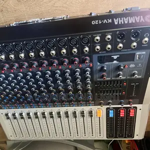 Yamaha 12 Channels Powered Mixer