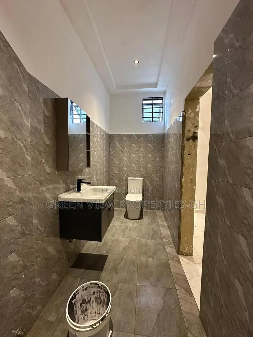 4bdrm Duplex in Adenta for sale