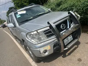 Nissan Navara 2012 Gray