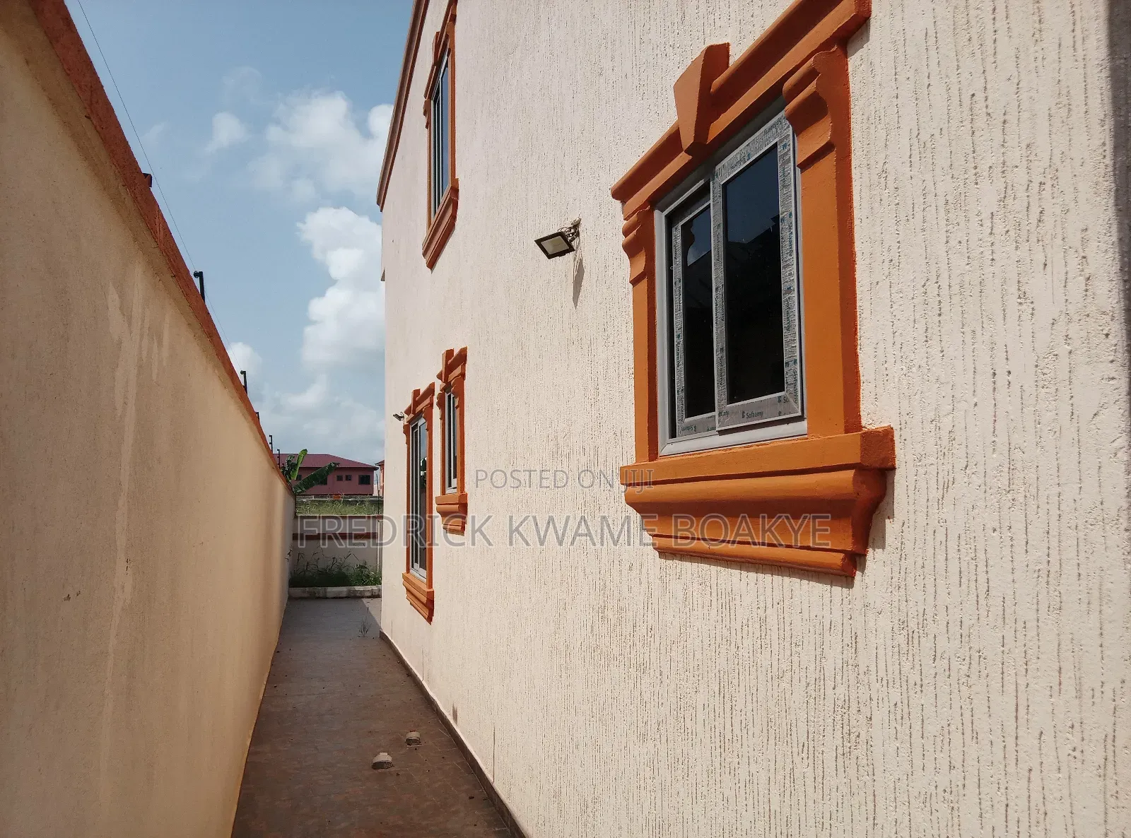 4bdrm House in Brother K Estate, Kumasi Metropolitan for sale