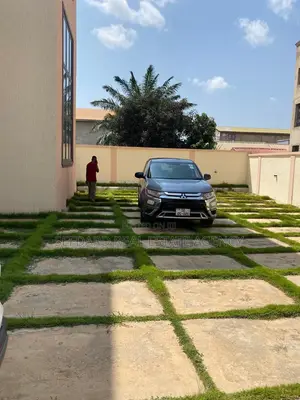 4bdrm Duplex in Achimota for rent