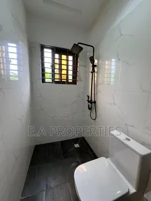4bdrm House in E A Properties, Oyarifa Mall Area for sale