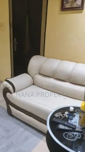 2bdrm House in Oyibi for sale