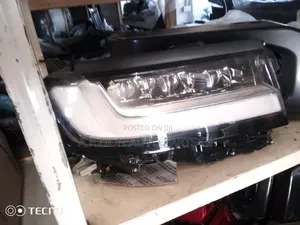 Quality Head Ligth Pair for Toyota Land Cruiser 2024