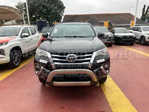 Toyota Fortuner 2017 Black