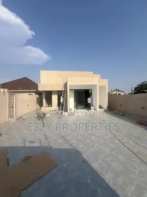 3bdrm House in Ashaley Botwe for sale