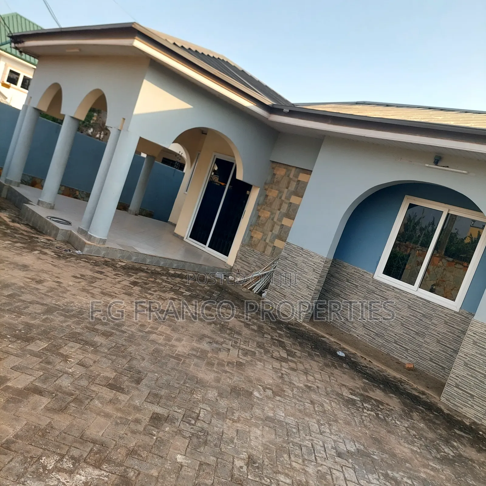 Furnished 3bdrm House in Kg Franco Properties, Sakumono for rent