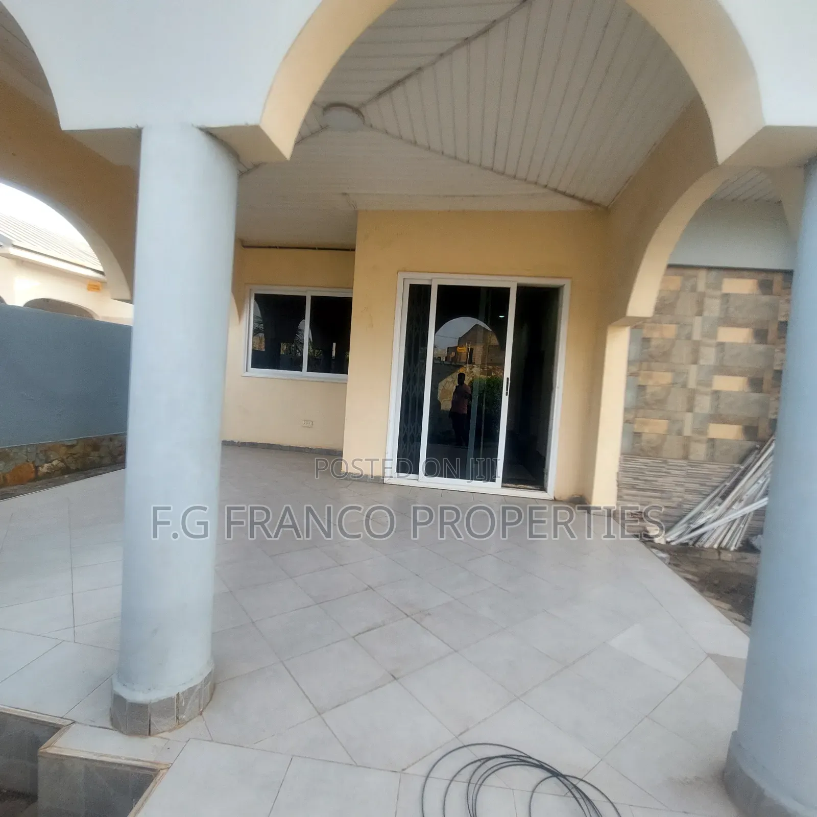 Furnished 3bdrm House in Kg Franco Properties, Sakumono for rent