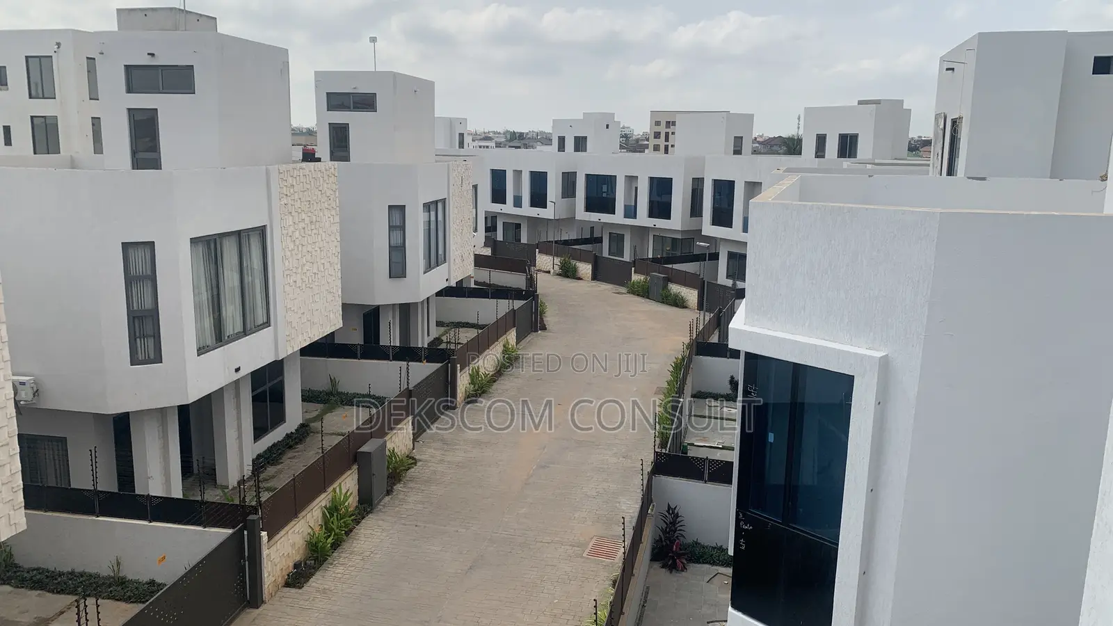 4bdrm House in East Legon for sale