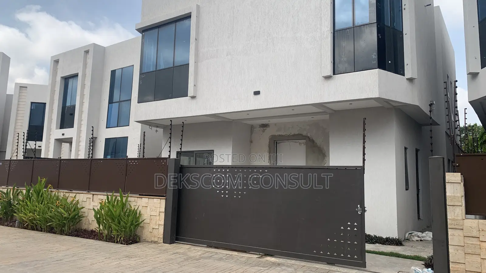 4bdrm House in East Legon for sale