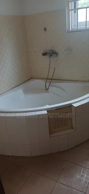 4 Bedrooms + 2 Rooms B/Q at North Dzorwulu for Rent $2500