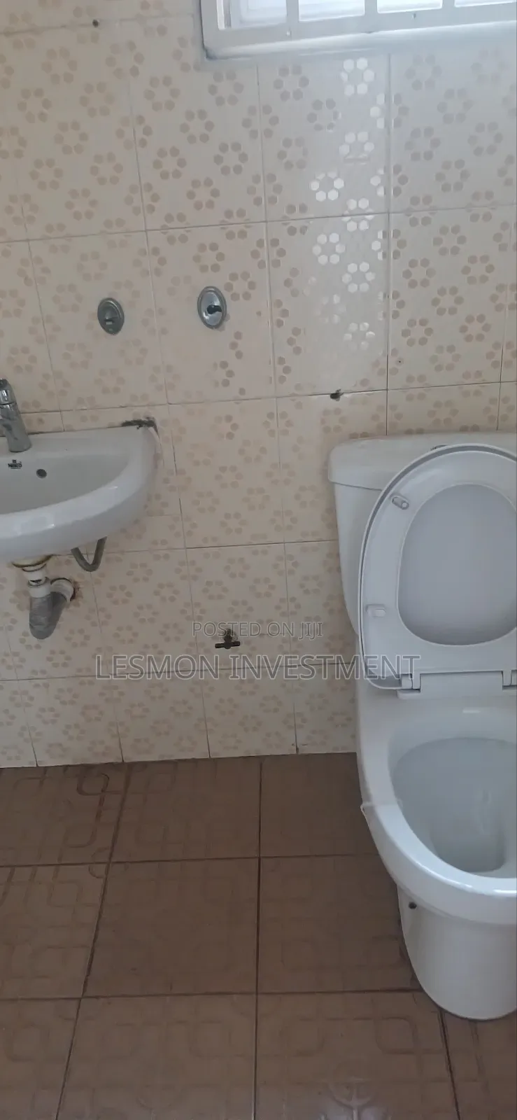 4 Bedrooms + 2 Rooms B/Q at North Dzorwulu for Rent $2500