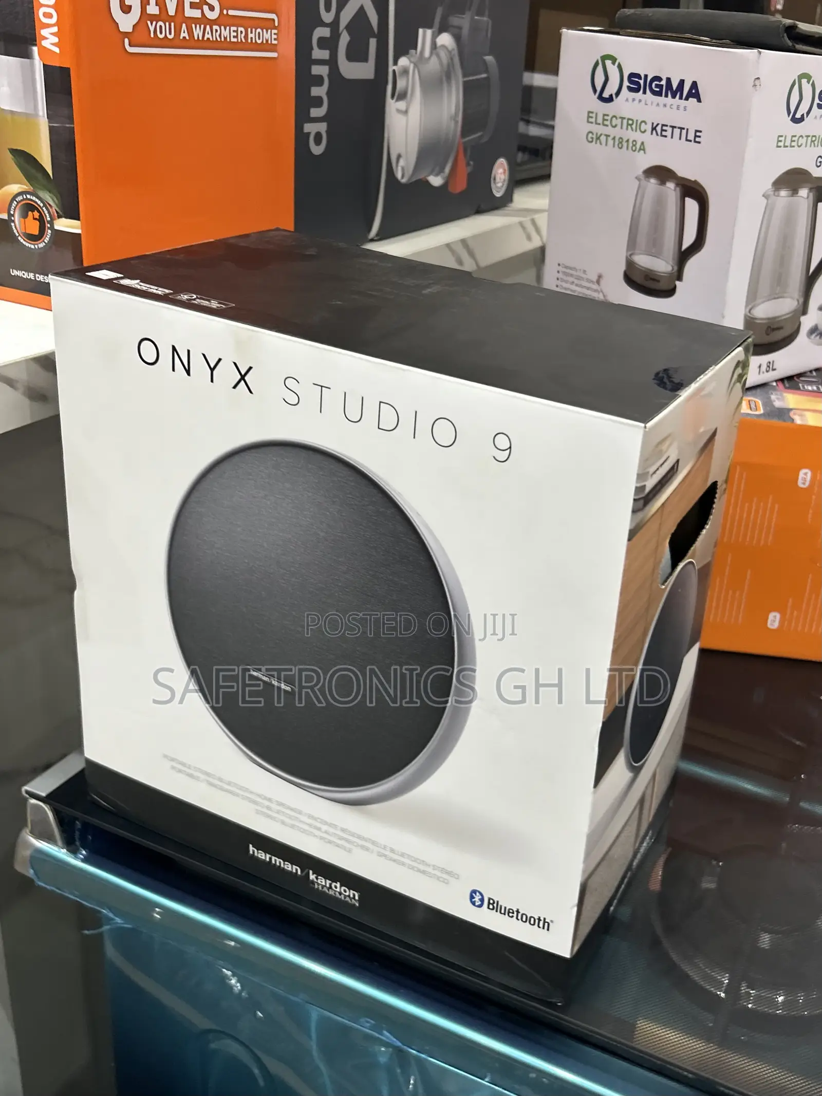 Rechargeable Onyx Studio 9 Bluetooth Harman Kardon Speaker