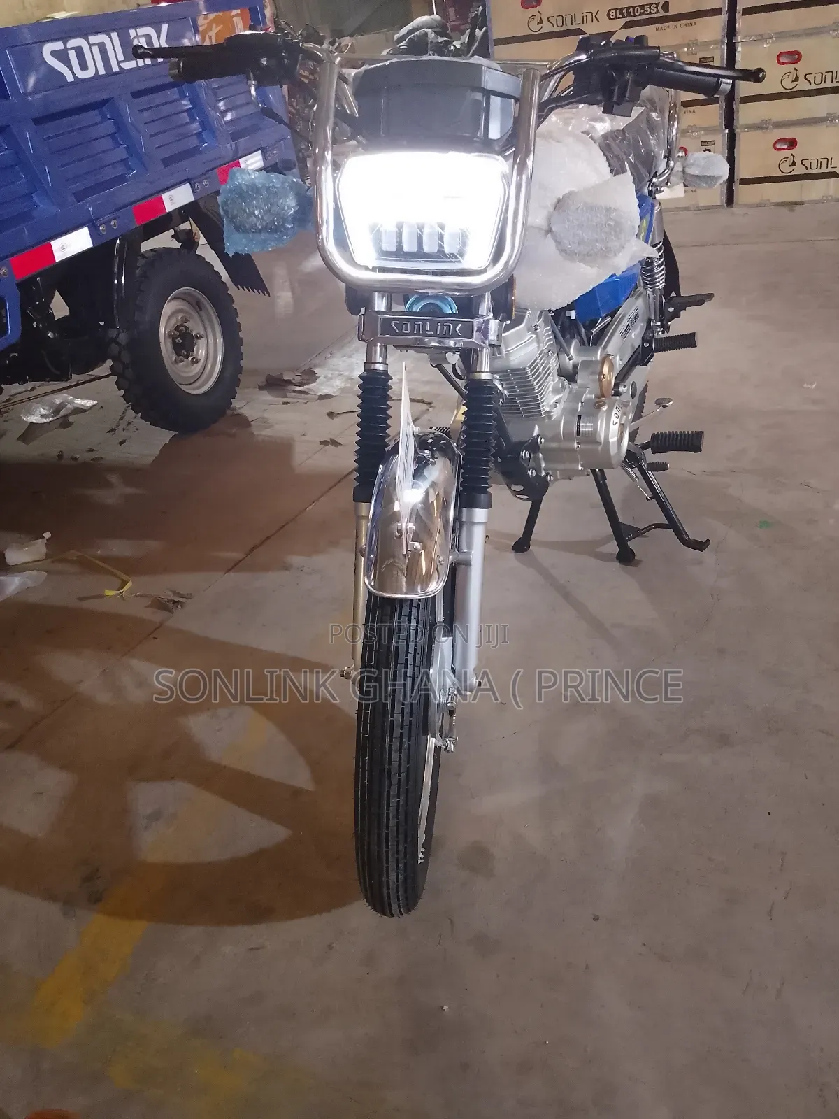 New Royal RY125 2025