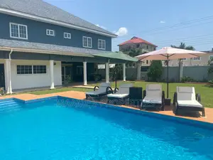 7bdrm Mansion in Oyarifa for sale