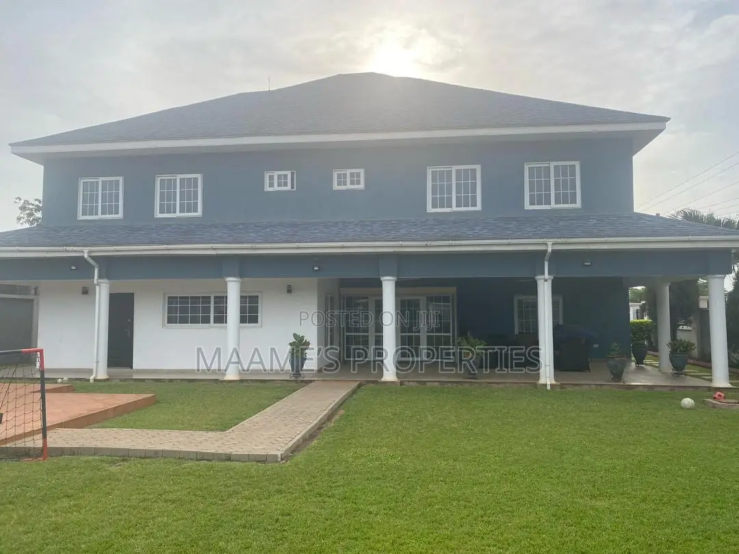 7bdrm Mansion in Oyarifa for sale