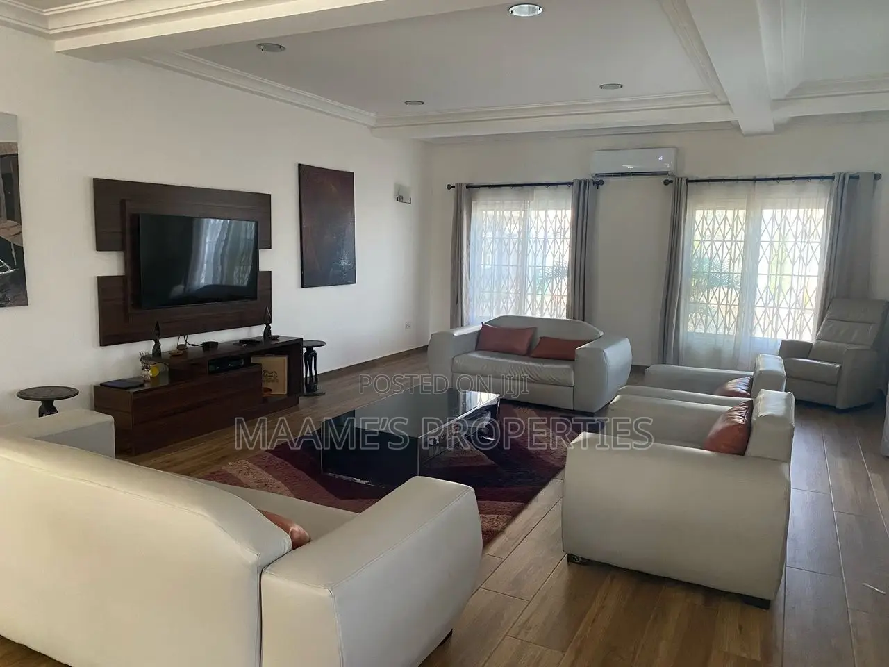 7bdrm Mansion in Oyarifa for sale