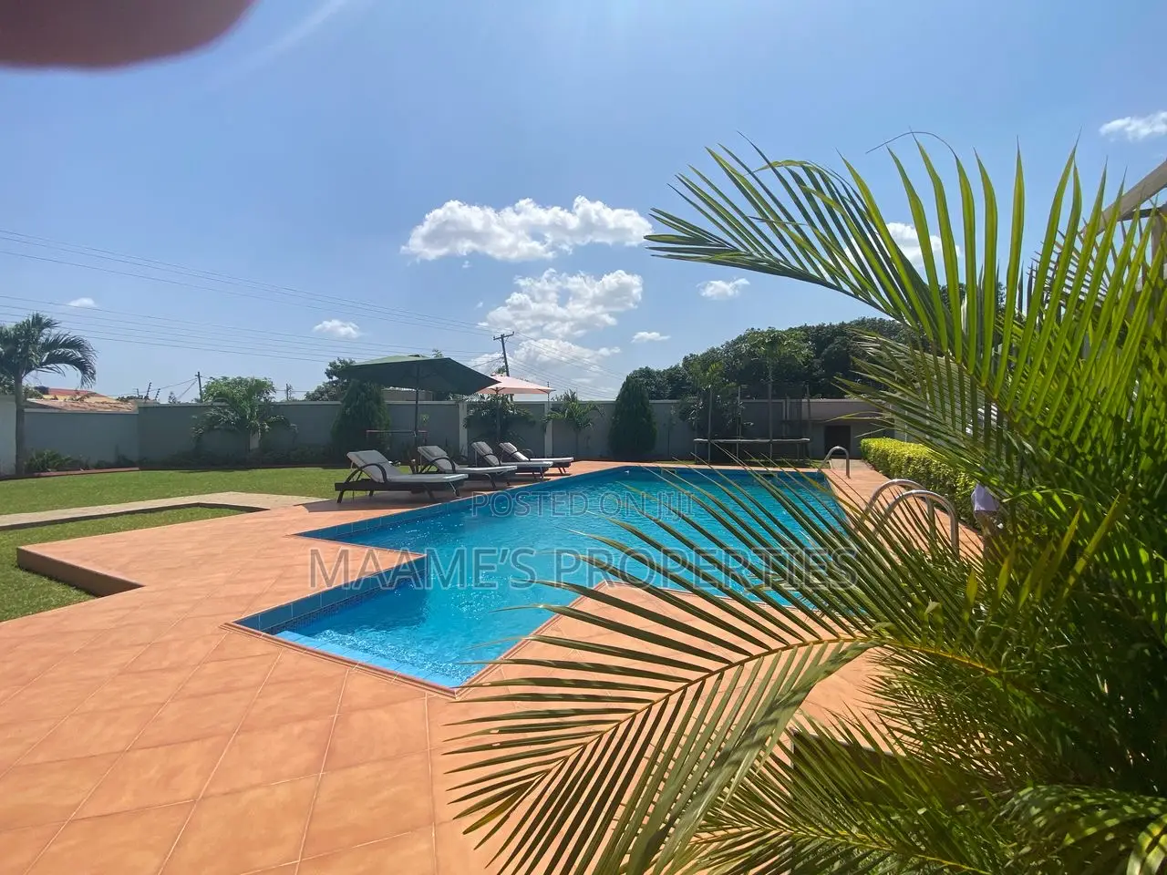 7bdrm Mansion in Oyarifa for sale