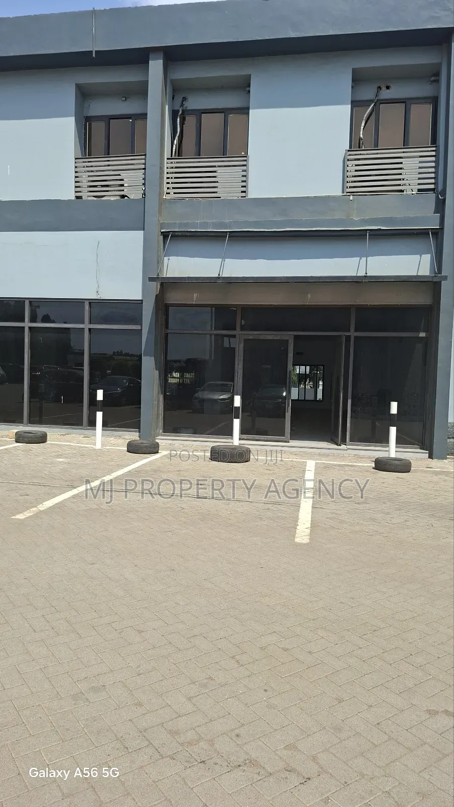 200 SQM Warehouse/Office Space at Community 1