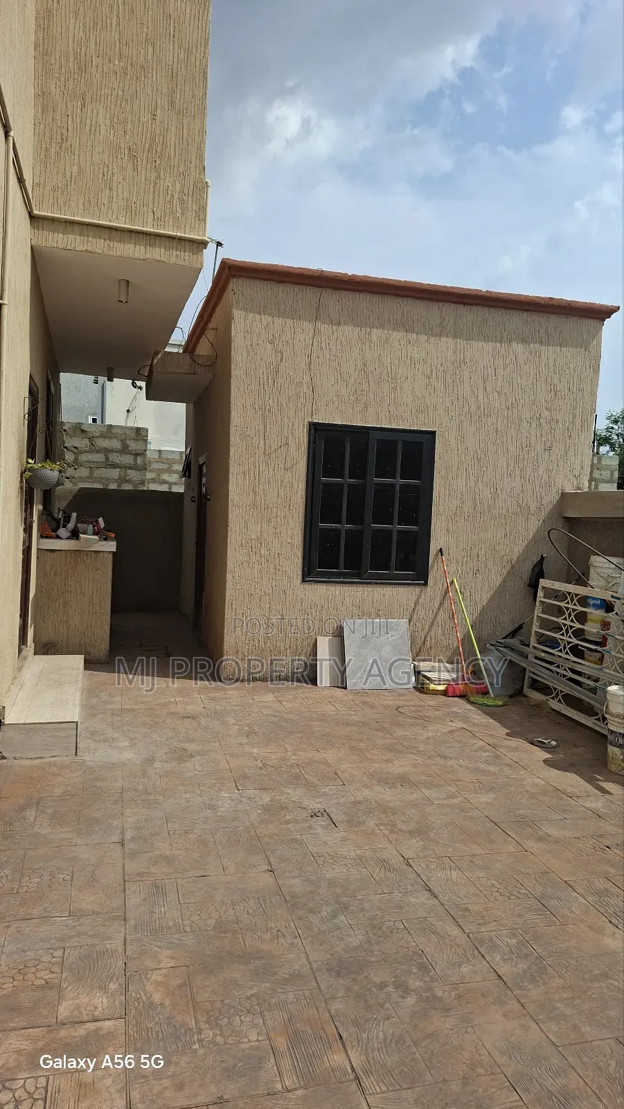 5bdrm Duplex in Community 12 New, Tema Metropolitan for sale