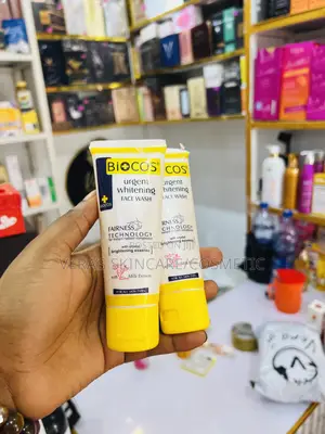 Biocos Whitening Face Wash