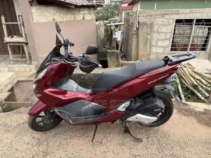 Honda 2023 Red