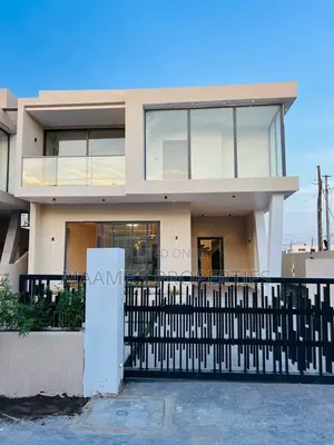 4bdrm Duplex in Ashaley Botwe for sale