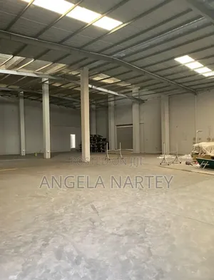 Showroom With Warehouse And Office Close To N1 Road-dzorwulu