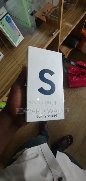 New Samsung Galaxy S21 FE 5G 128 GB Blue