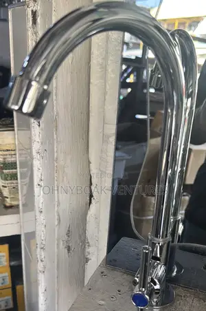 Curve Single Sink Tap
