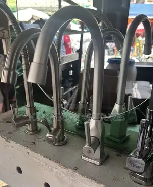 Curve Single Sink Tap