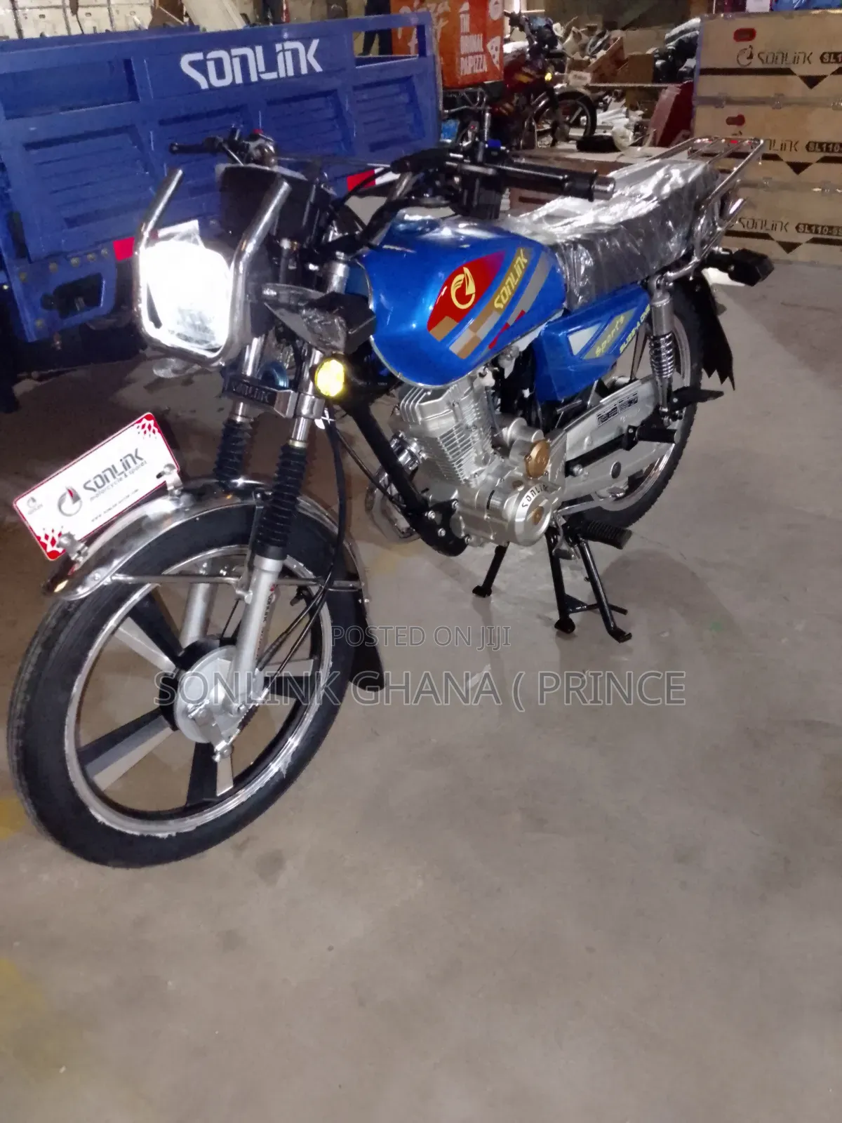 New Royal RY125 2025